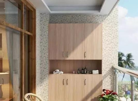 别嫌我多嘴:阳台真不该装“柜子”,看着实用,住久就知多坑