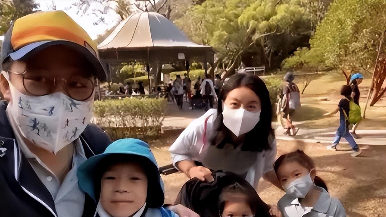 郭晶晶|郭晶晶的两个女儿：长女遗传了婆婆的美貌，幼女长得像奶奶有福相