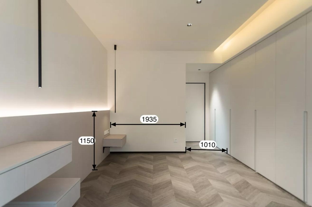 看了她125㎡家,才知道“家徒四壁”有多爽,骨子里透着干净