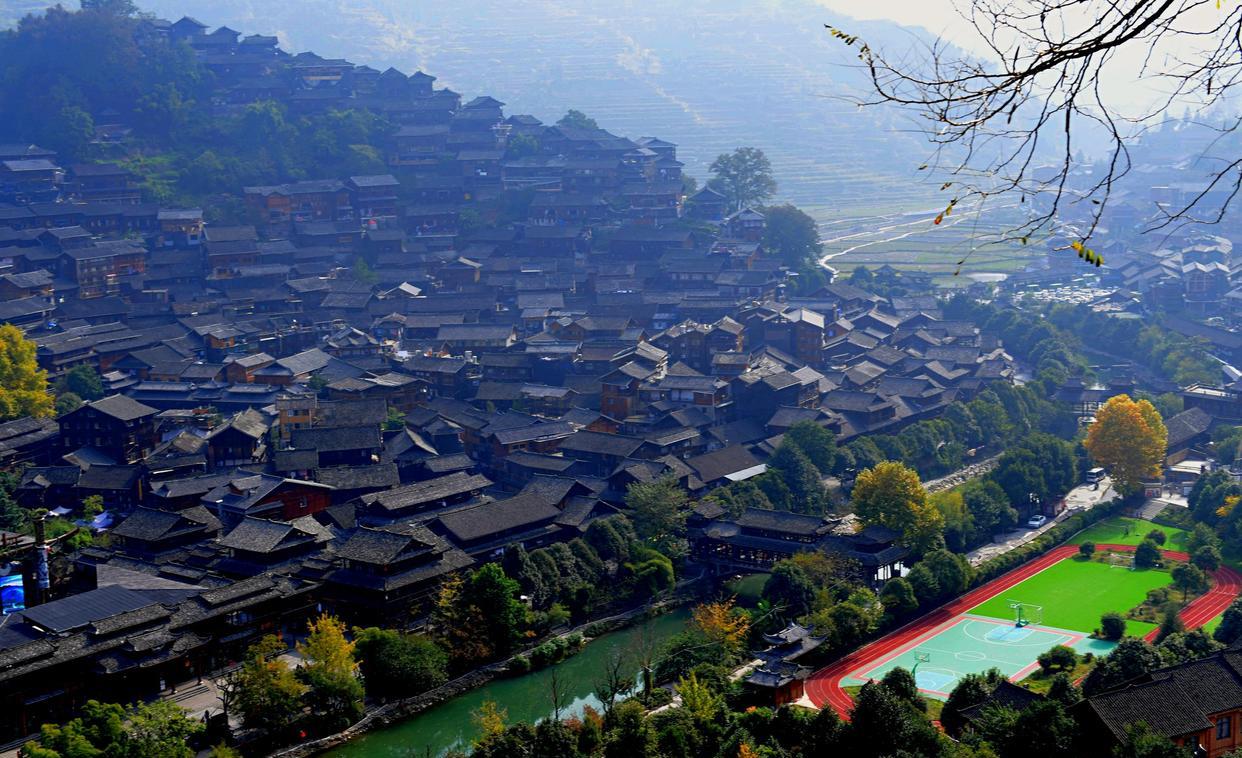 苗寨|国内又一景区被“除名”，游客吐槽：宰客太严重，食宿都贵的离谱