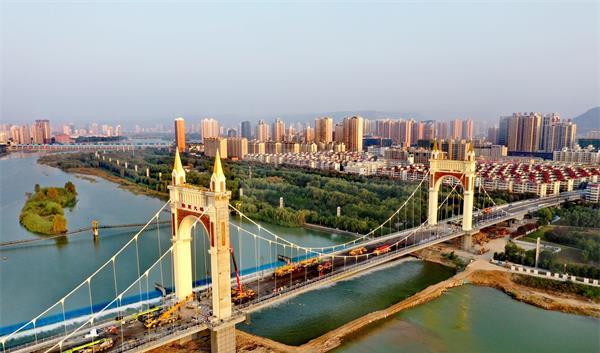 北京市|宝鸡奇葩建筑，风格中西结合，仿伦敦大桥，吸引很多游客前来参观