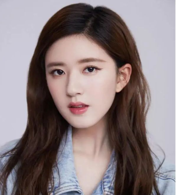 金鹰女神|曝赵露思当选金鹰女神,主办方正在定制礼服,将会塌鹰飞翔出场