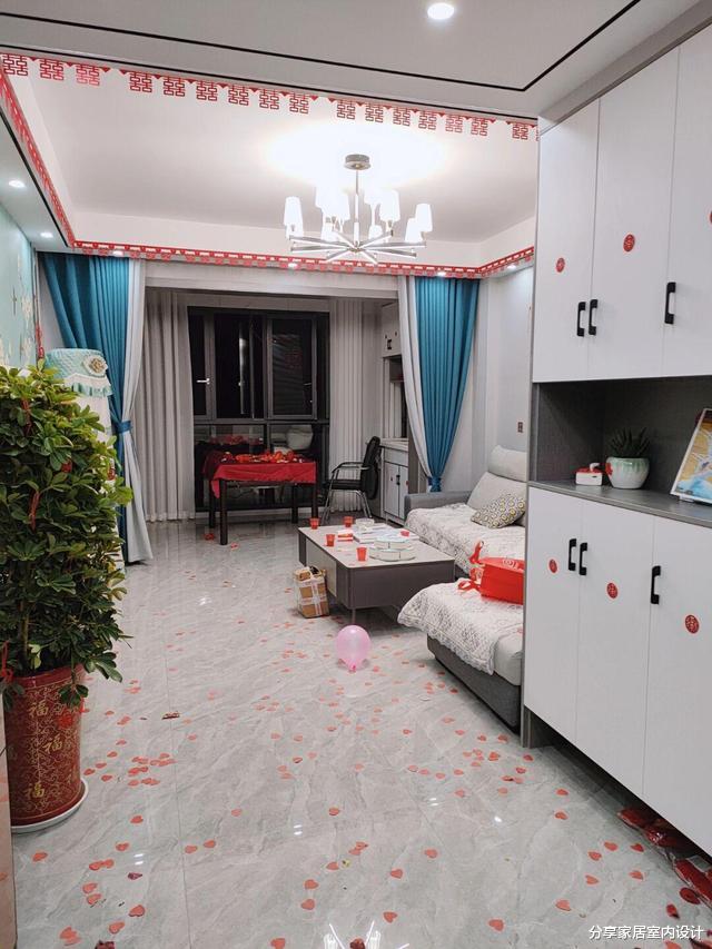 看她家婚房，全屋装修很漂亮，布置很喜庆，实在是太幸福了！