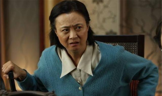 柏寒|演员柏寒：丈夫意外离世，她又患癌，留下儿子给海清养