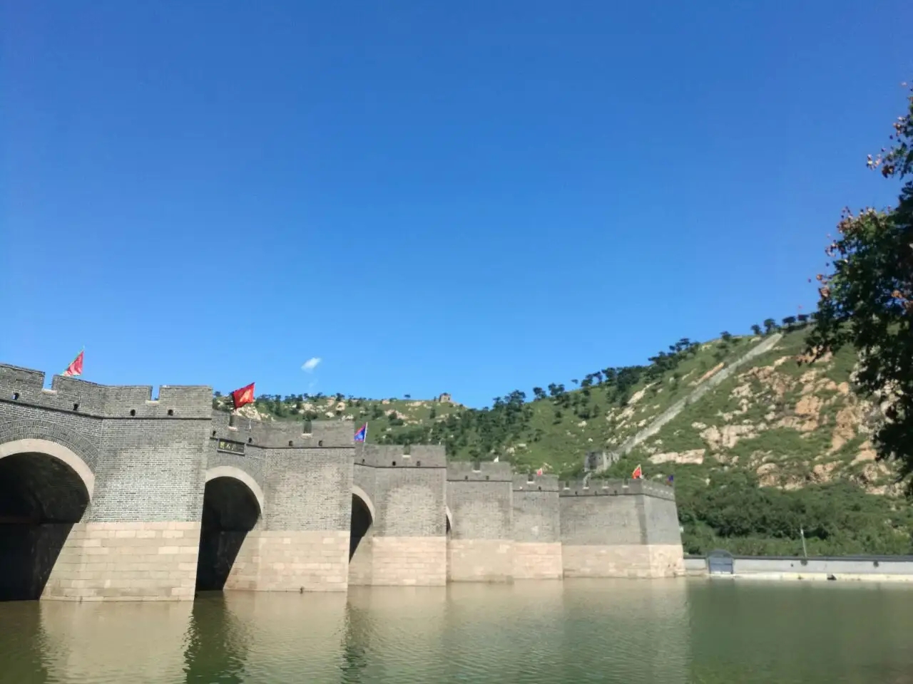 辽宁省|辽宁也有一处长城？是明长城的重要关隘，全长1704米