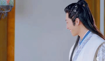 孙晨曦|一脸褶子就别硬凹少年感了，5位男星告诉你，啥叫鲜衣怒马少年郎