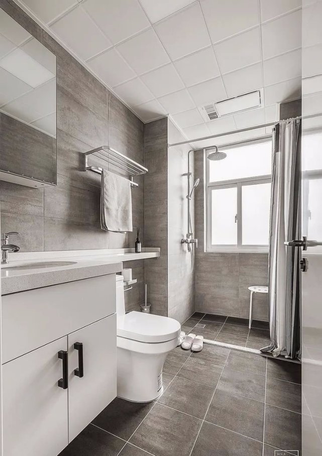 家里装修卫生间怎么装？全家人都拍手叫绝