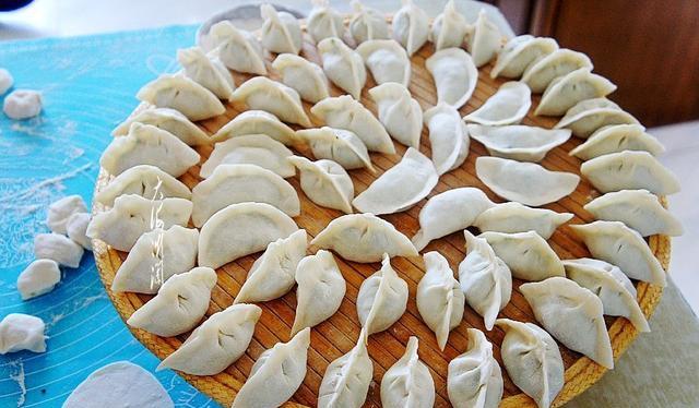 今日秋分,无论多忙,别忘记包饺子,庆丰收,祈福纳吉祥