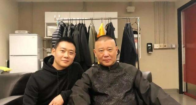 张云雷|德云社出台新规定,演出时不能随便唱歌,张云雷或成最大赢家