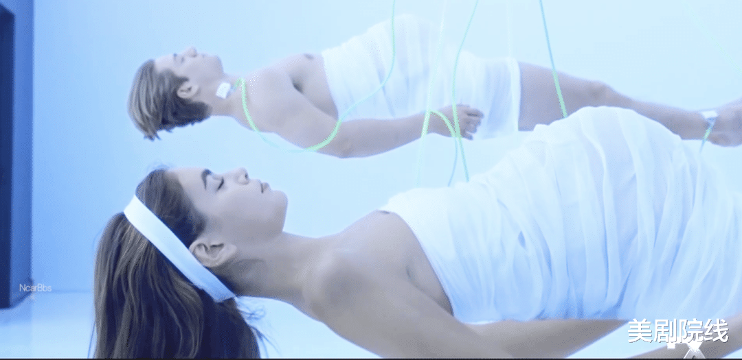 美国恐怖故事|时隔一年，这部重口味美剧终于回归，可以看了