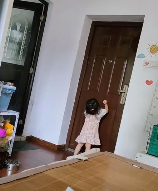 湖南一爷爷奶奶不记得2岁半孙女名字,儿媳心酸被气哭:就抱过2次