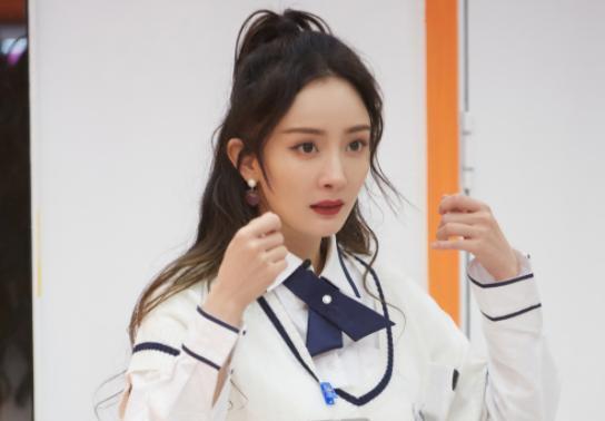 杨幂|《密逃4》第6期播出,杨幂受伤镜头被剪光,仅出现13个字引不满