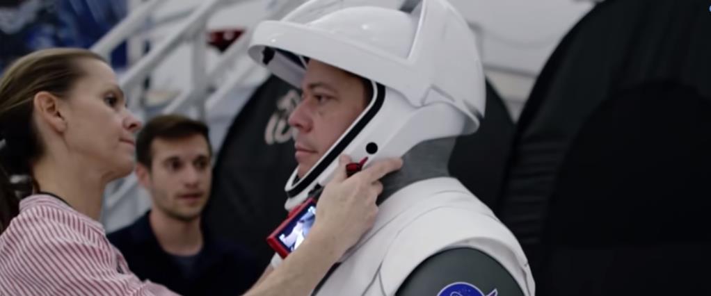 SpaceX开发高科技宇航服用了什么材料?可延长太空存活时间