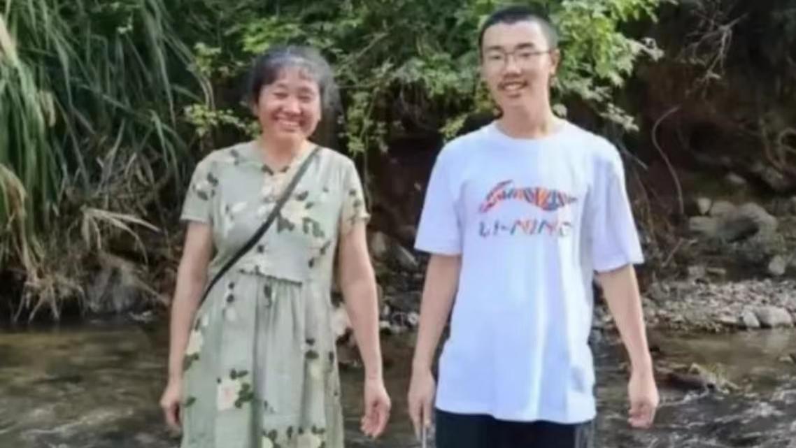 胡鑫宇可能还活着，为何胡妈妈却坚称儿子已经被害？