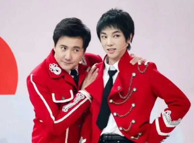 华晨宇|沈腾没帮华晨宇宣传新歌,遭对方粉丝网暴,攻击言论达上千条