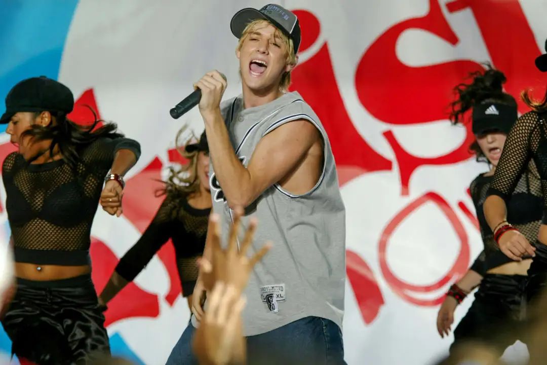 贾斯汀·比伯|那个10岁就爆红的美少年,如今34岁溺死于家中浴缸…