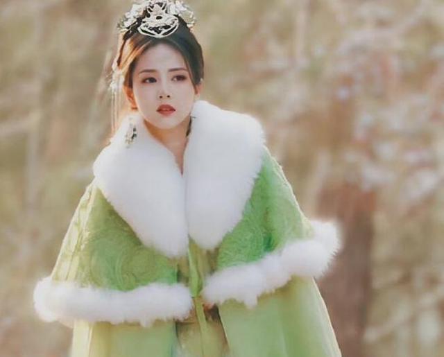 白梦妍|白鹿迎来一部仙侠剧，34岁男主角比她大7岁，这阵容不看亏了