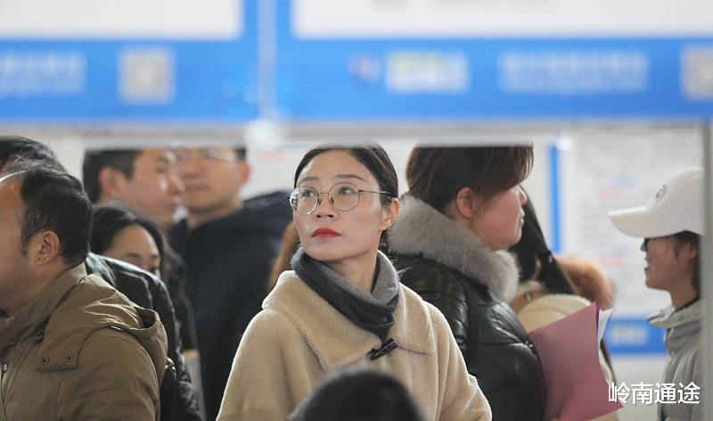 郴州|去读了大专的人,毕业之后混得怎么样?选择很重要,当兵是出路!