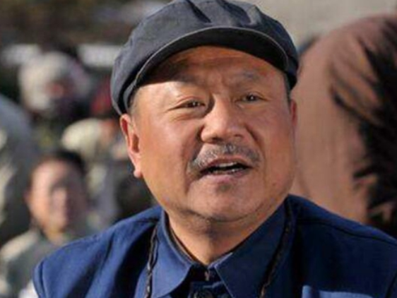 春晚|60岁范伟坦言不会再参加春晚，称压力比演戏大，网友：忘本了！