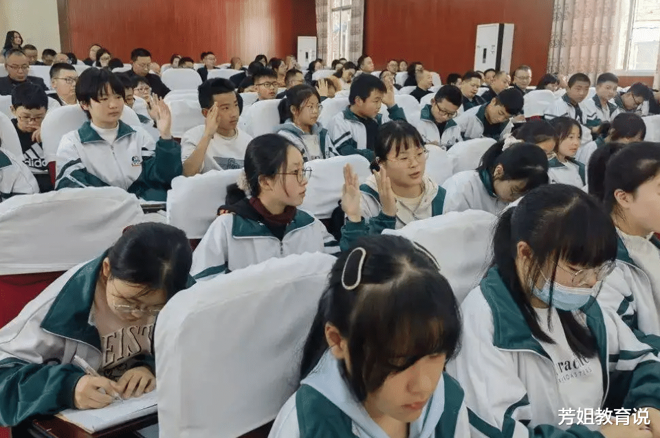 教师|中考成绩不佳,是去读职高还是选择“烂高中”?资深教师这么说