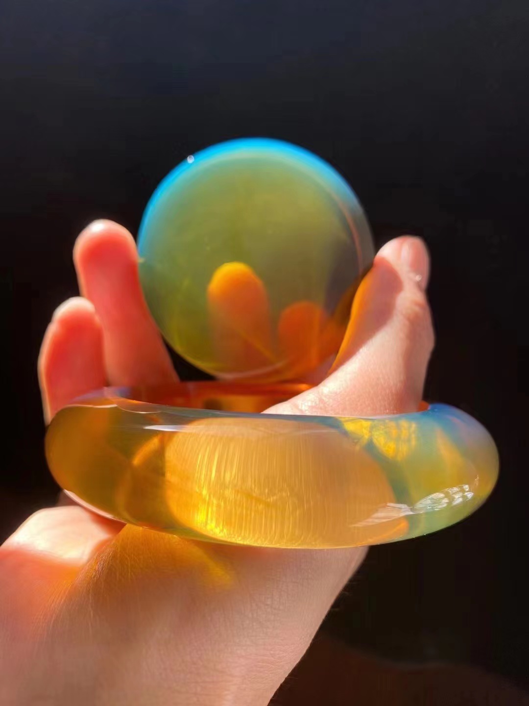 翡翠|镯子戴翡翠好还是琥珀好！！！