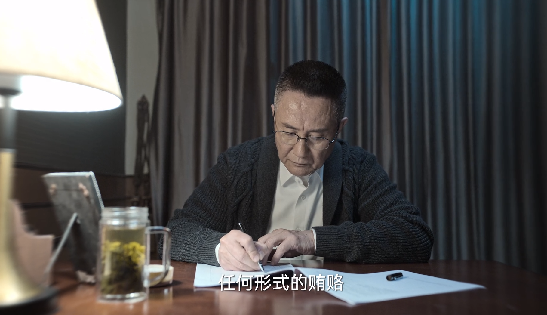 孟德海|《狂飙》剧情遭删减，孟德海自首洗白，杨健被抓，唐小虎被杀下线