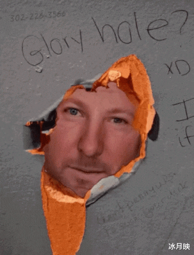 男厕所隔板上的洞,到底是干嘛的?