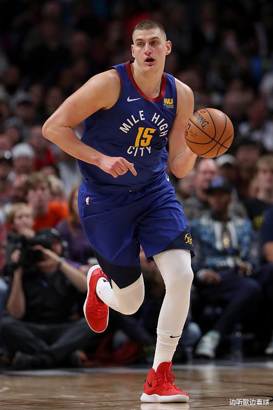 斯蒂芬·庫(kù)里|庫(kù)里的影響力有多大，唯有蕭炎的“恐怖如斯”四字才能表達(dá)！