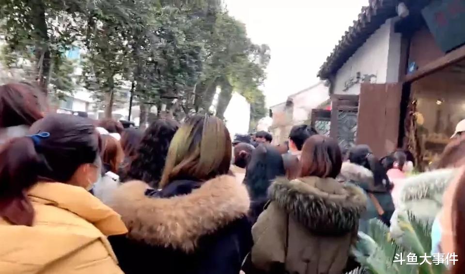 迪迪|正直博户外主播与明星安保人员爆发冲突，双方起口角险些爆发肢体冲突！