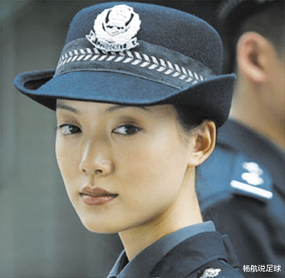 杨紫|杨紫凹坑的下巴，王一博折断的鼻梁，整容脸在镜头下真是无处遁形