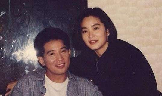 萧芳芳|影后萧芳芳:因林青霞插足离婚,今73岁头发花白双耳失聪很幸福