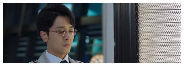 小姐姐|《不期而至》除了真假高峻外，阮真真身边最可疑的人是老严