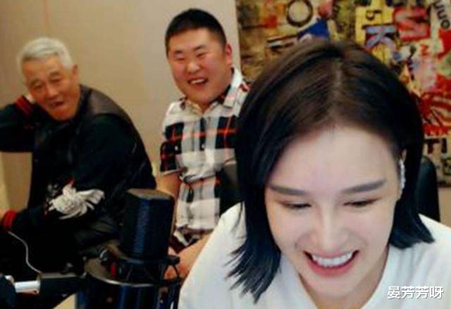 赵本山|赵本山女儿球球：顶撞汪涵，直播炫耀家底，一顿早餐需要10万元？