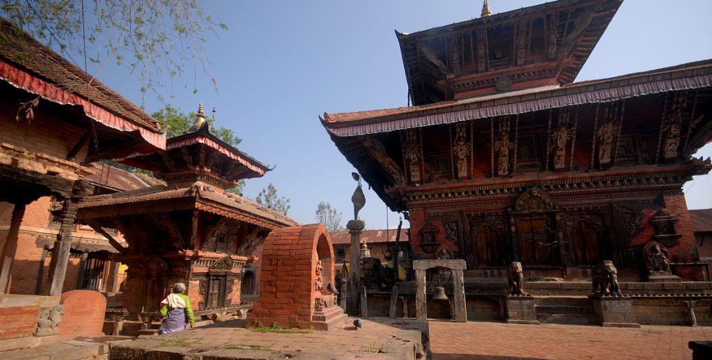 横店影视城|中国“山寨”版5A级景区，东西多数都是仿的，为何游客却特别多？