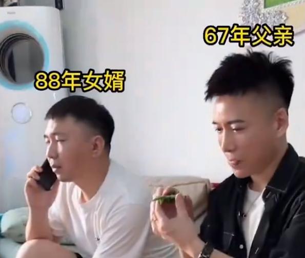 河北55岁姥爷接4岁外孙放学,穿着时尚宛如逆生长,完胜34岁女婿