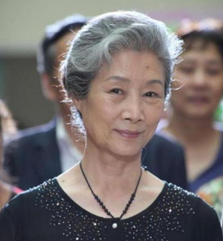 吕中|国家一级演员吕中,儿子是导演,儿媳是影后,女儿更是国人的骄傲