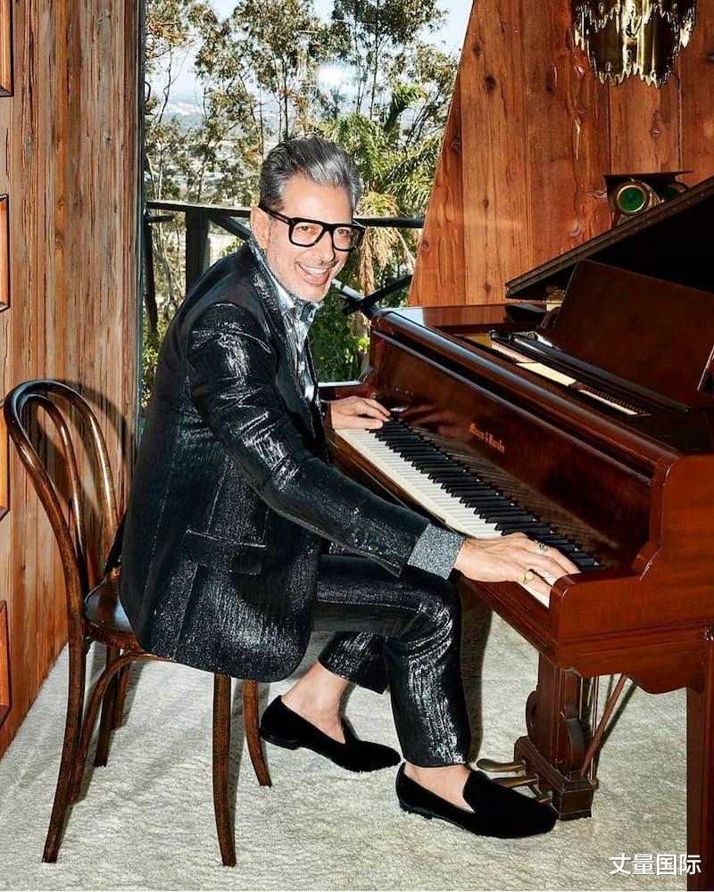 马尔科|《侏罗纪》马尔科姆博士从年轻帅到老，如今满头白发依然超迷人