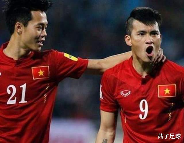 国足|排名有点虚高？FIFA最新排名：国足亚洲第9名，越南第17名