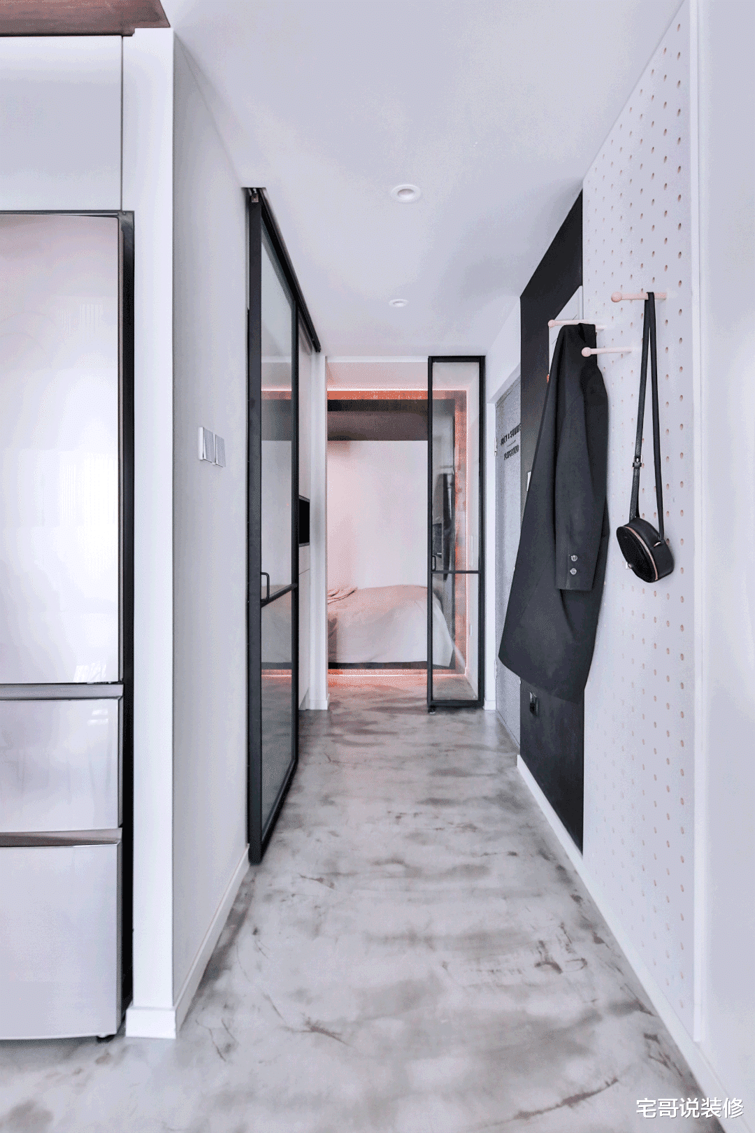 33岁单身小姐姐在北京的家，室内装饰简约大气，惬意又舒服