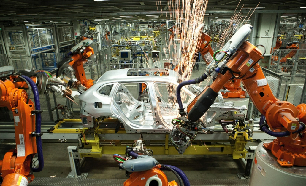 富士康|打脸来得太快了！中国大厂心甘情愿当美国舔狗，如今连连亏损被行业抛弃