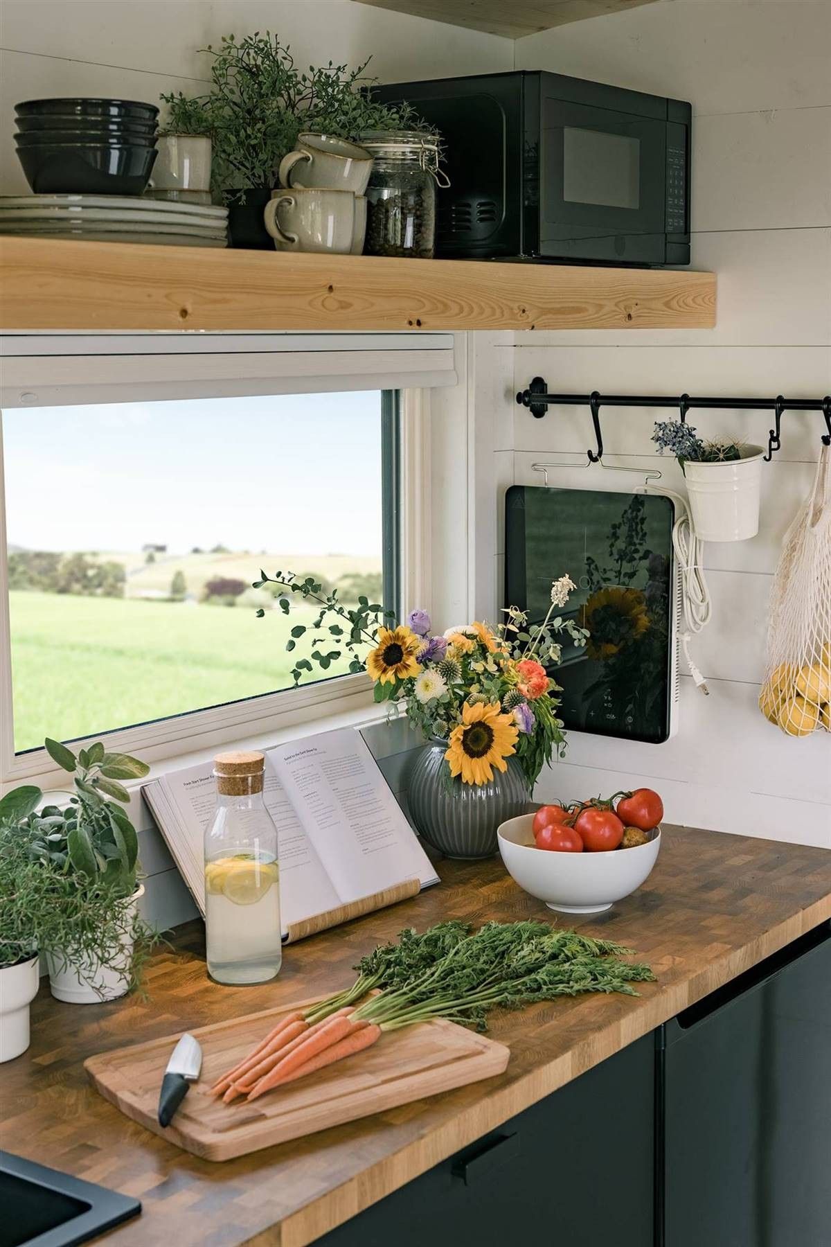 姑娘买下17㎡蜗居,巴掌大点地方“五脏俱全”,一人独居太爽了