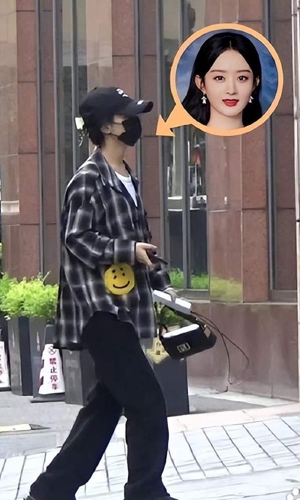 赵丽颖 赵丽颖独自做美发，格子衫戴棒球帽装扮低调，被赞最美辣妈