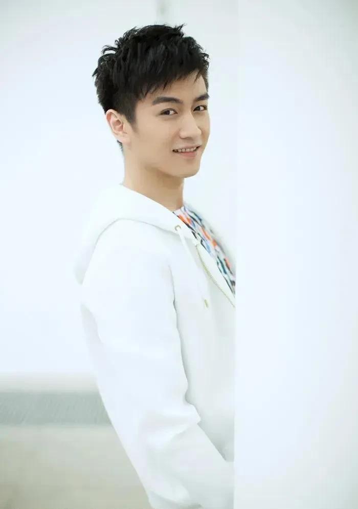 陈晓|陈晓情史，情别赵丽颖，情定陈妍希，他眼里真的有星星吗？