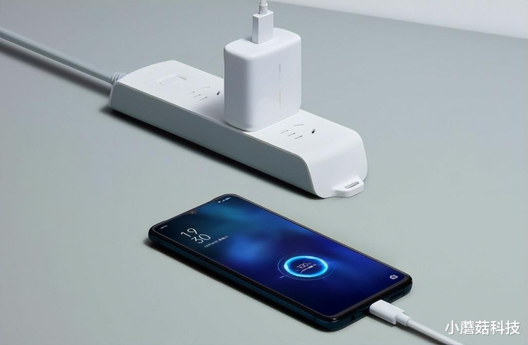 苹果|不予进入中国市场?统一充电接口已成“定局”,苹果必须服软!