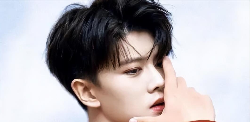 鹿晗|小八卦，朱正廷，张婧仪，任嘉伦，鹿晗