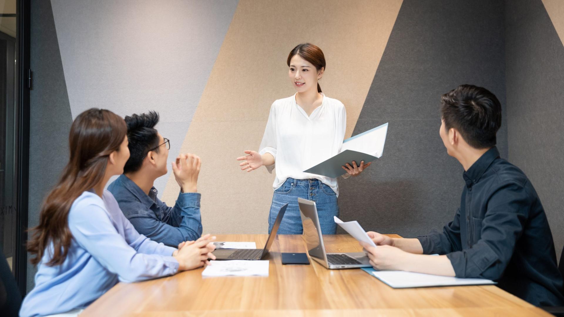 |一代新人成旧人，懂营销自己才能升职加薪