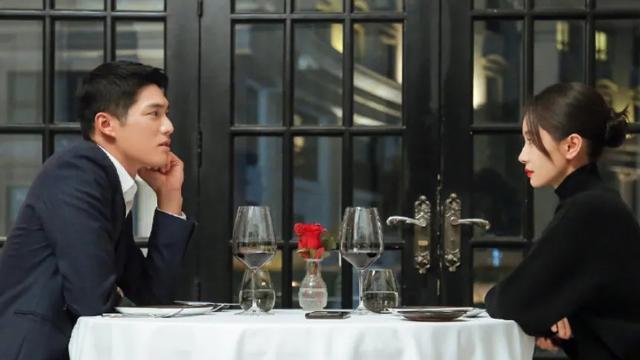 吴永恩|吴永恩跟女友一起游香山，王子文素颜出镜，网友期待叫吴嫂！