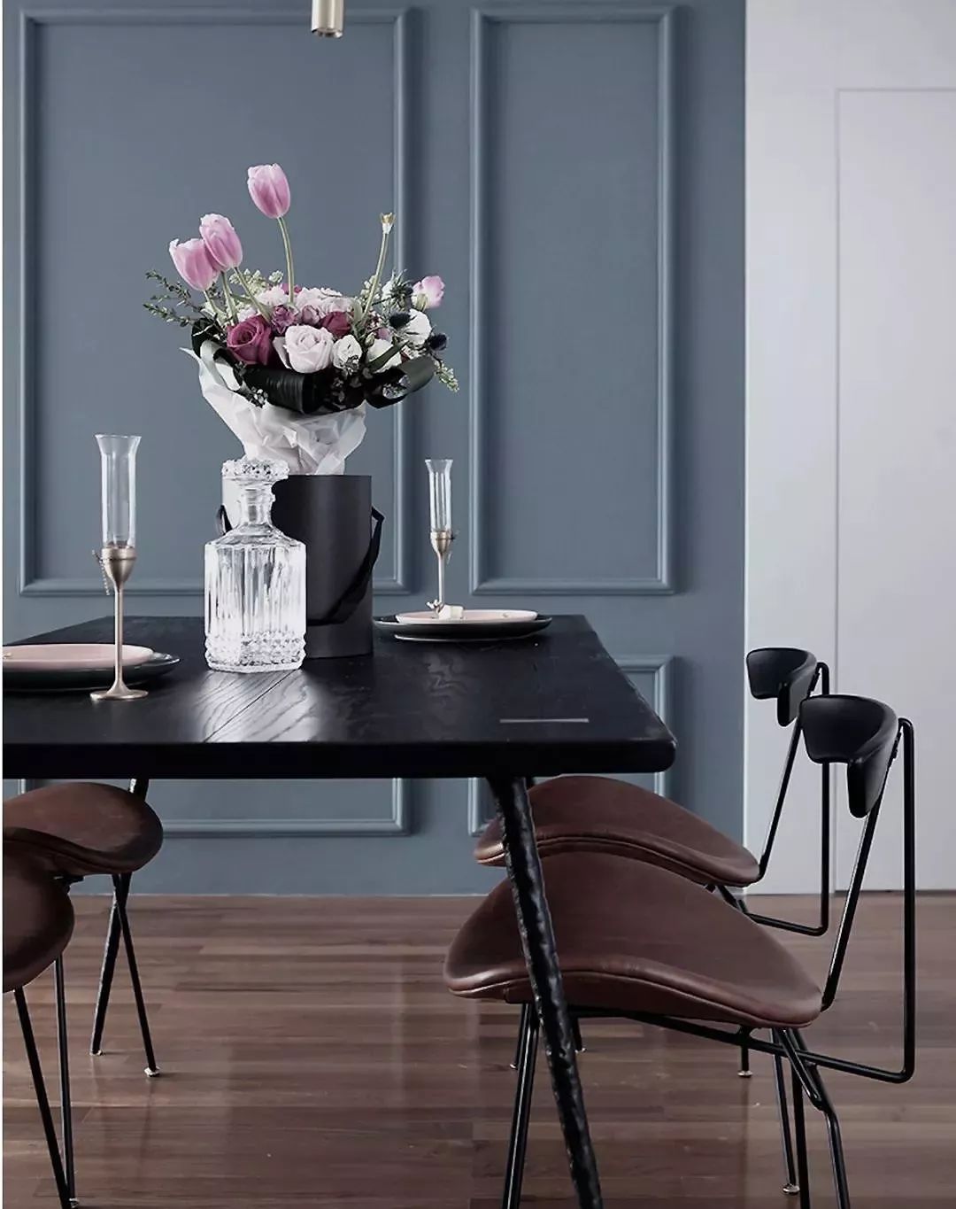 120㎡美式风格装修,撞色的设计冲击力十足!