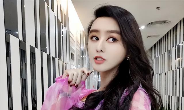 范冰冰|花费800万变脸范冰冰,嫁主刀医生似李晨,何承熹拍戏商演两不误
