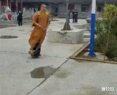 耳机|“工地里捡的耳机,连喇叭都没有,为啥有人出价4位数想收购?